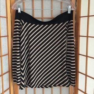 White House Black Market Top Size Small